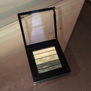 MAC Veluxe Pearlfusion Shadow